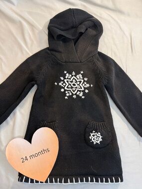 Maggie & Zoe - Black long sleeve Knit Hooded Dress